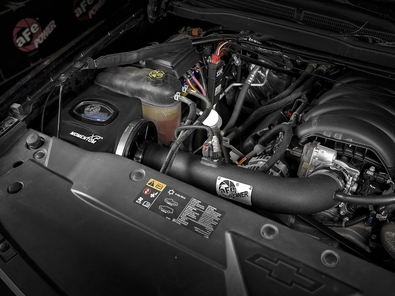 2015-2019 GMC Yukon XL V8 5.3L Momentum XP Cold Air Intake System - Black w/Pro 5R Filter Media