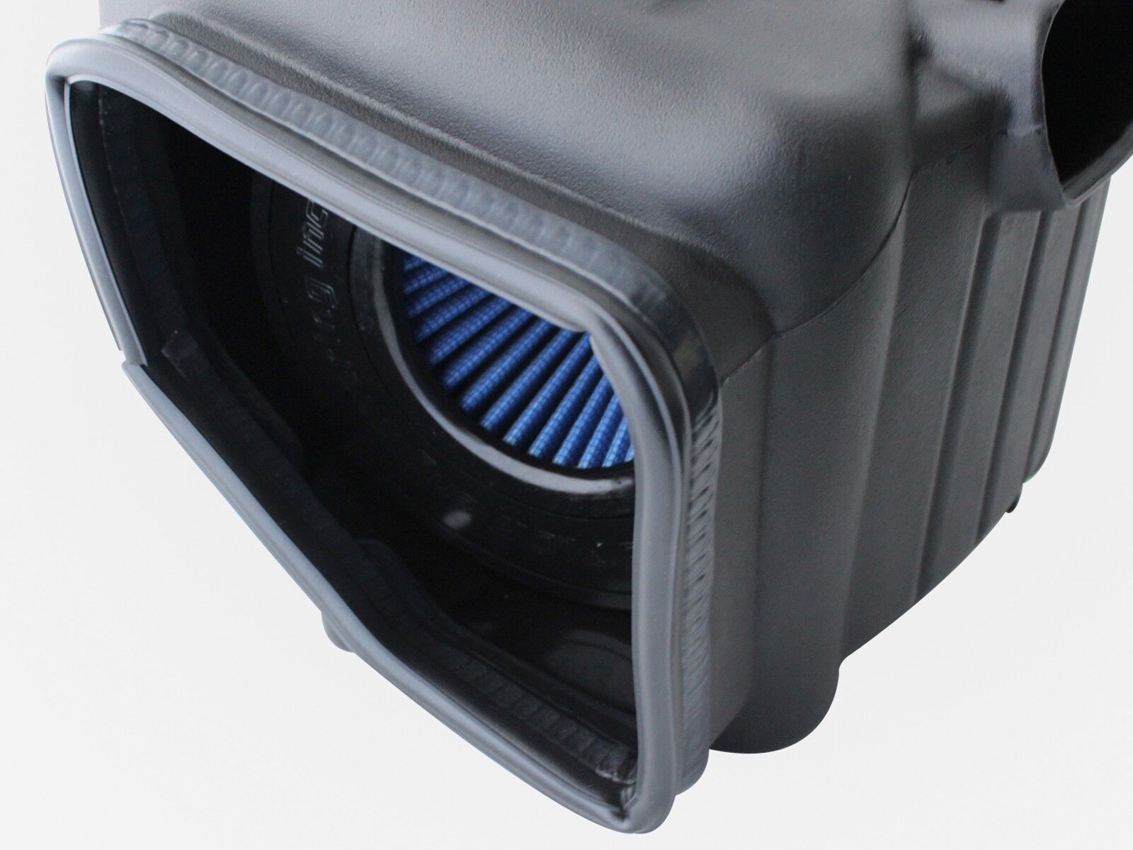 2001-2004 Chevrolet Silverado 3500 HD LB7 Duramax Turbo Diesel V8 6.6L Momentum HD Cold Air Intake System w/Pro 10R Filter Media