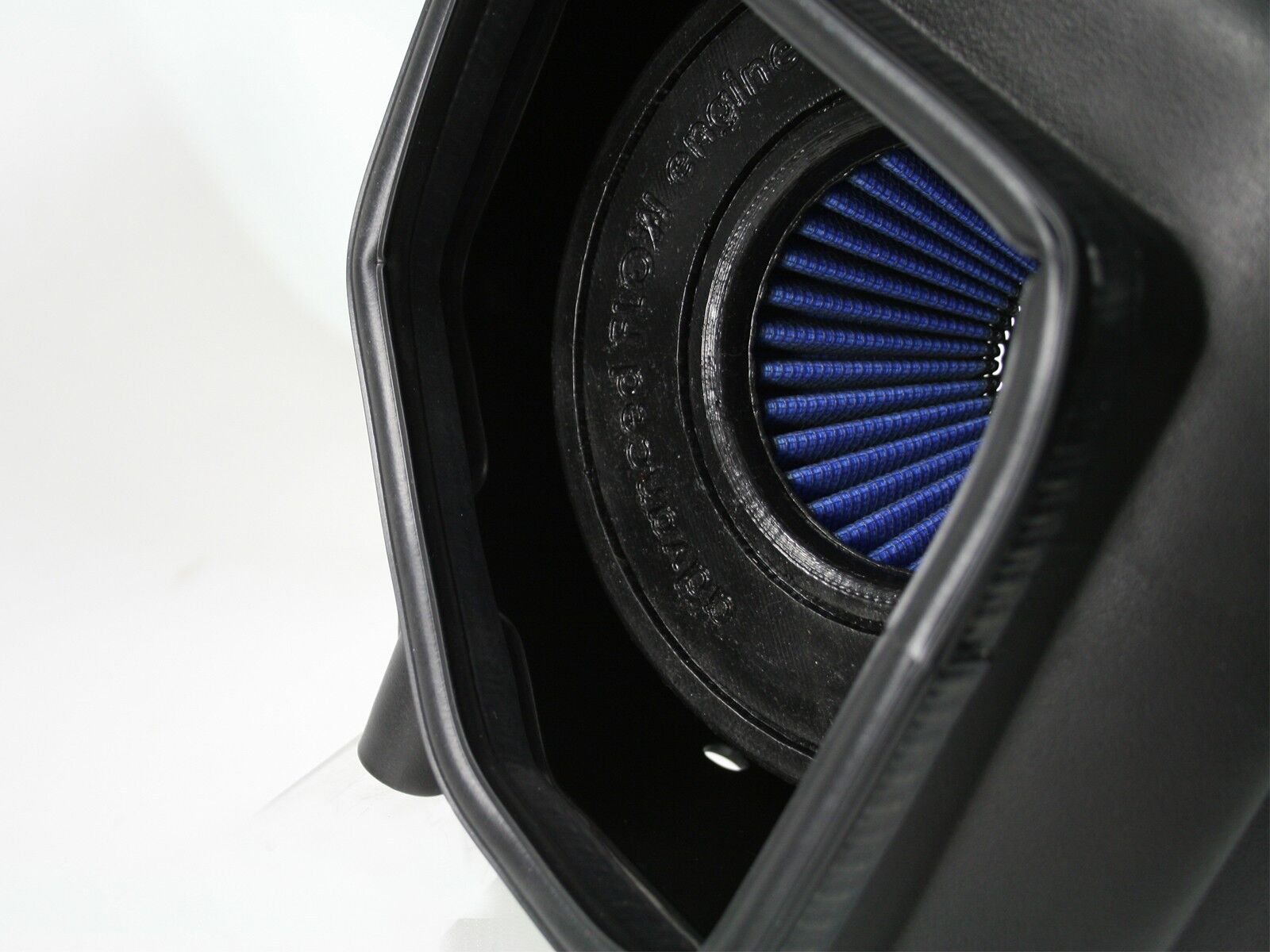 2011-2016 Chevrolet Silverado 3500 HD LML Duramax Turbo Diesel V8 6.6L Momentum HD Cold Air Intake System w/Pro 10R Filter Media