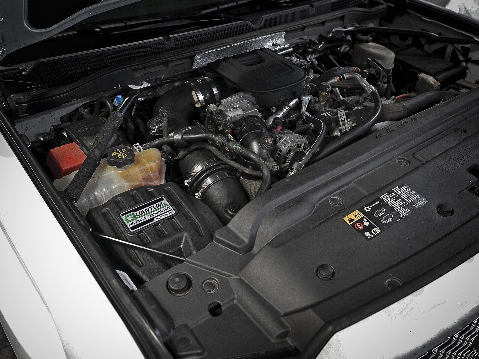 2011-2016 Chevrolet Silverado 3500 HD LML Duramax Turbo Diesel V8 6.6L Quantum Cold Air Intake System w/Pro 5R Filter Media