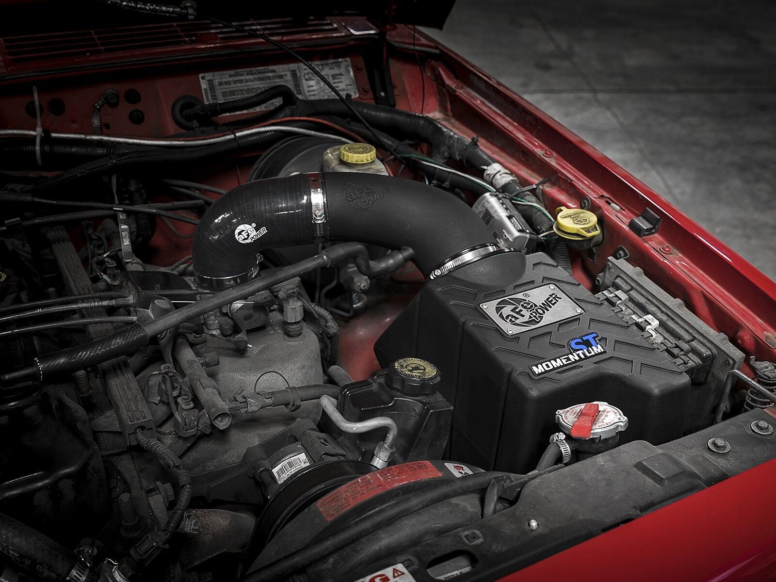 1991-2001 Jeep Cherokee XJ 4.0L Momentum ST Cold Air Intake System w/Pro 5R Filter Media
