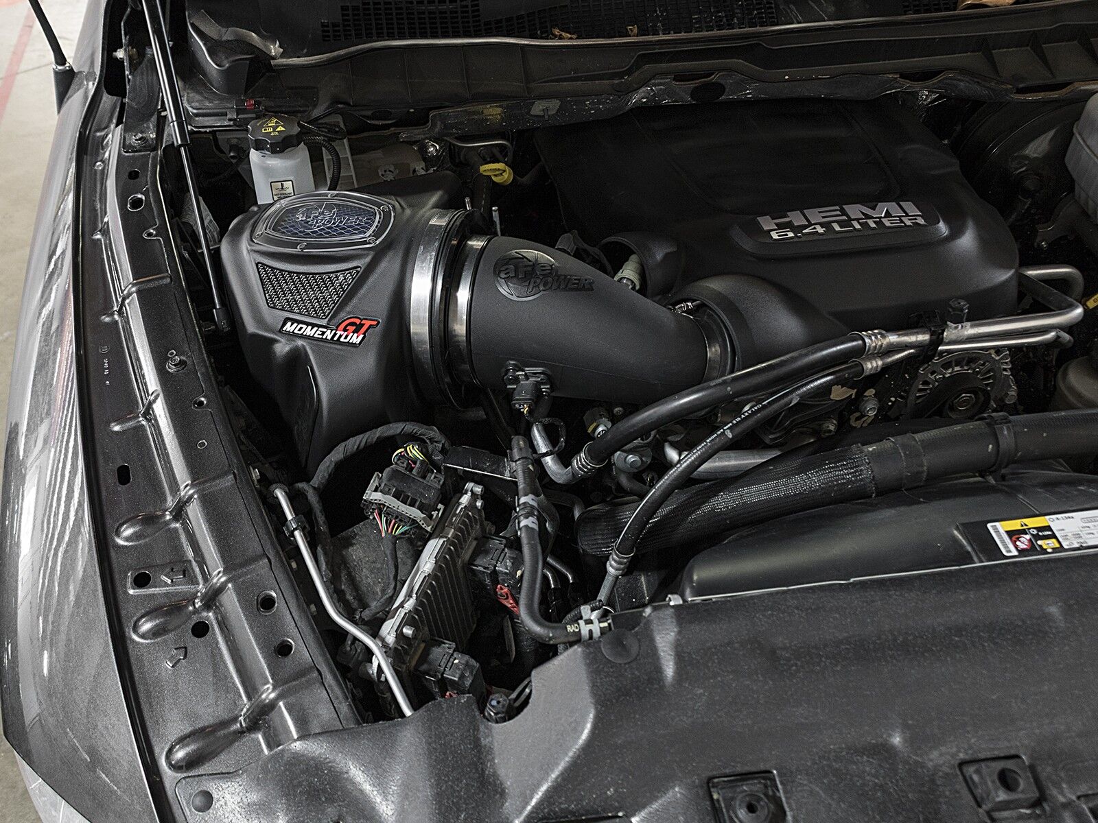 2014-2016 Ram Truck 3500 HEMI Base/Power Wagon V8 6.4L Momentum GT Cold Air Intake System w/Pro 5R Filter Media