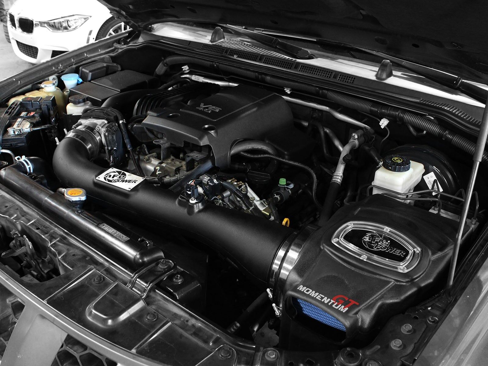 2005-2019 Nissan Frontier V6 4.0L Momentum GT Cold Air Intake System w/Pro 5R Filter Media