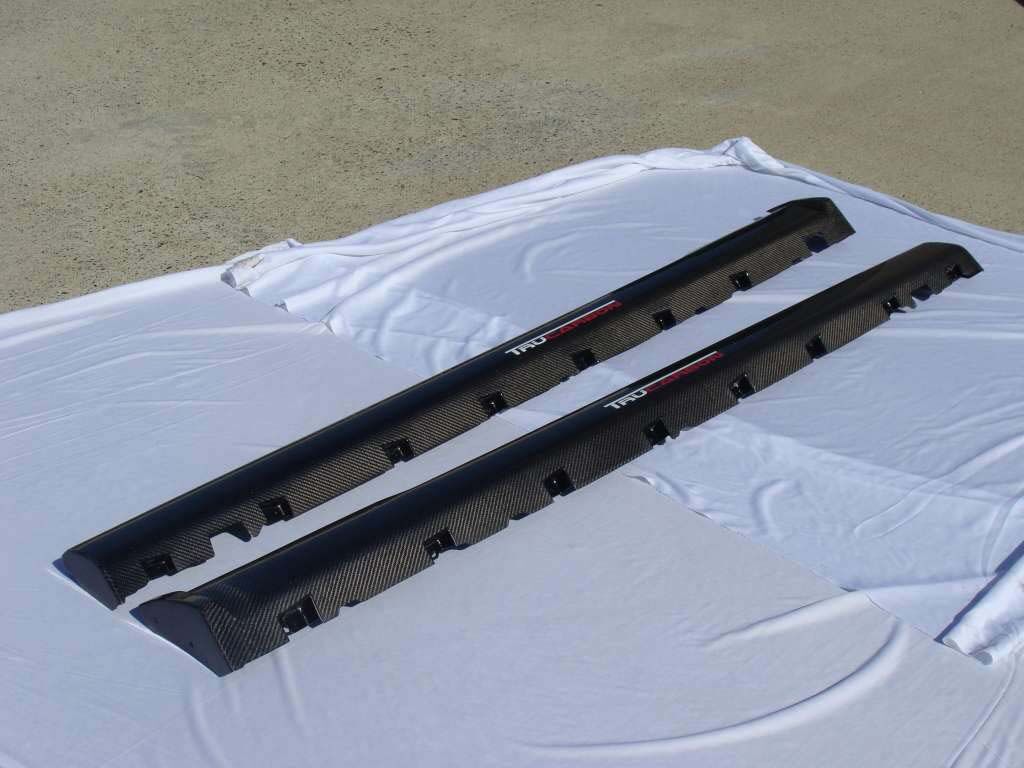 2010-2012 Ford Mustang V6/GT/GT500 Carbon Fiber OEM XR4 Side Skirts