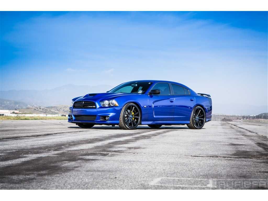 2011-2014 Dodge Charger SRT-8-V2 Fiberglass Ram Air Hood