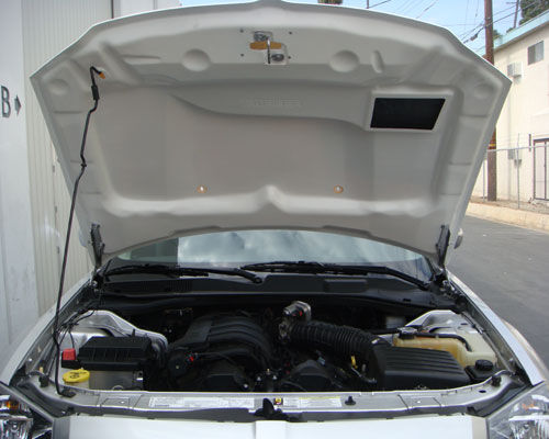 2005-2007 Dodge Magnum SRT-8 Fiberglass Ram Air Hood