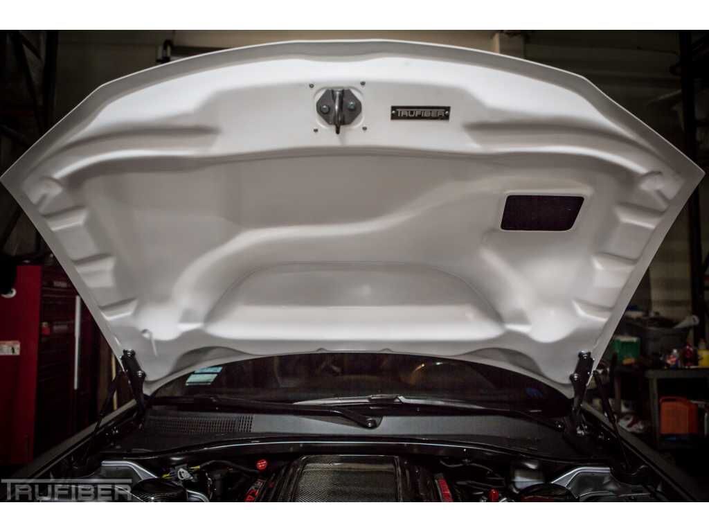 2011-2023 Chrysler 300/300c RTC Fiberglass Ram Air Hood
