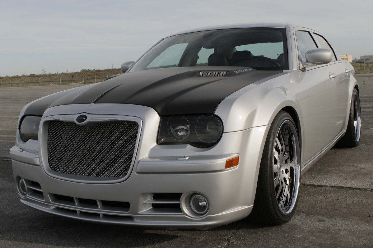 2005-2010 Chrysler 300/300c RTC Fiberglass Ram Air Hood