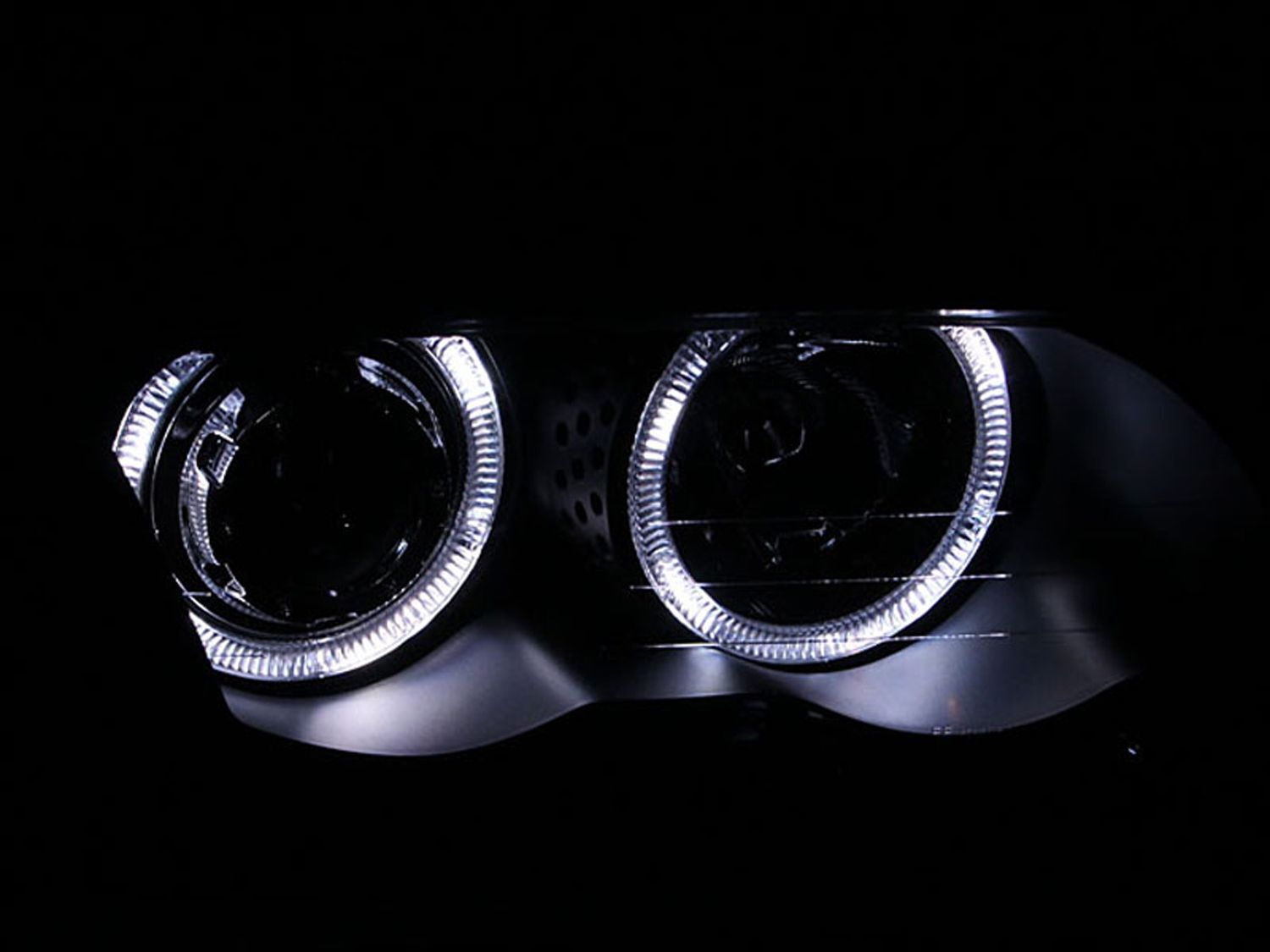 1999-2001 BMW 3-Series E46 4DR Anzo Projector Headlights W/ Halo Black (SMD LED)