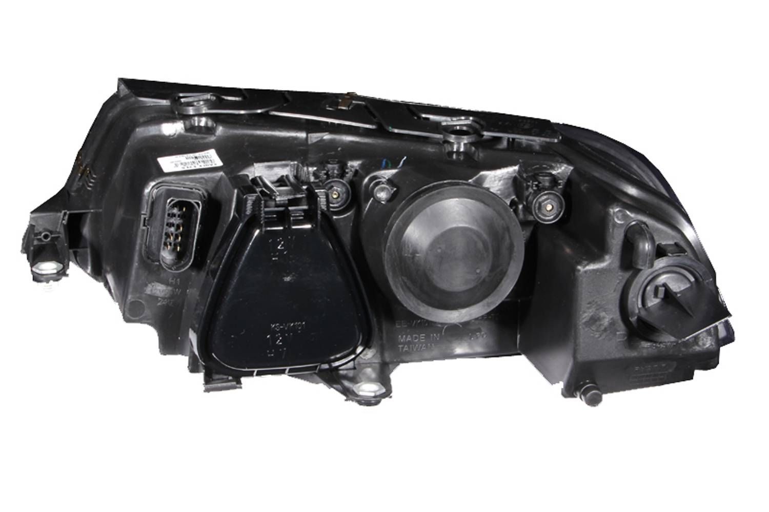 2001-2005 Volkswagen Passat Anzo Projector Headlights W/ Halo Black