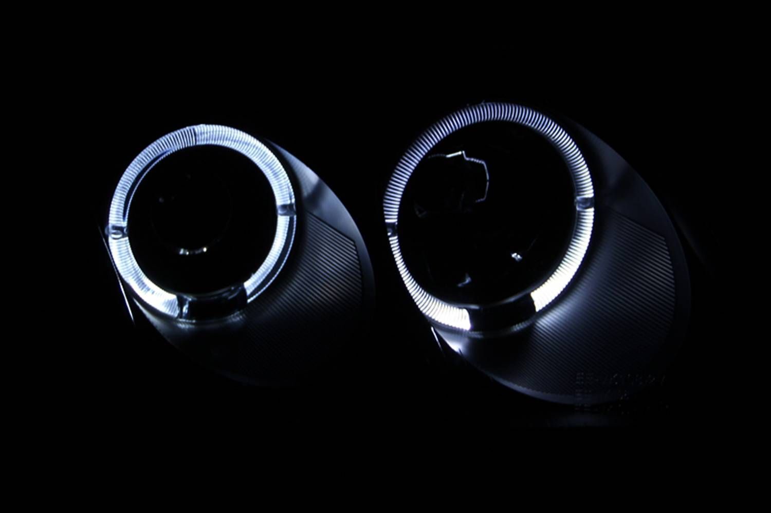 2001-2005 Volkswagen Passat Anzo Projector Headlights W/ Halo Black