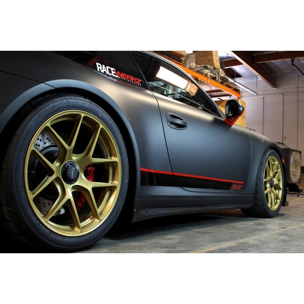 2012-2016 Porsche 911 991.1 GT3 APR Carbon Fiber Side Splitters/Rocker Extensions