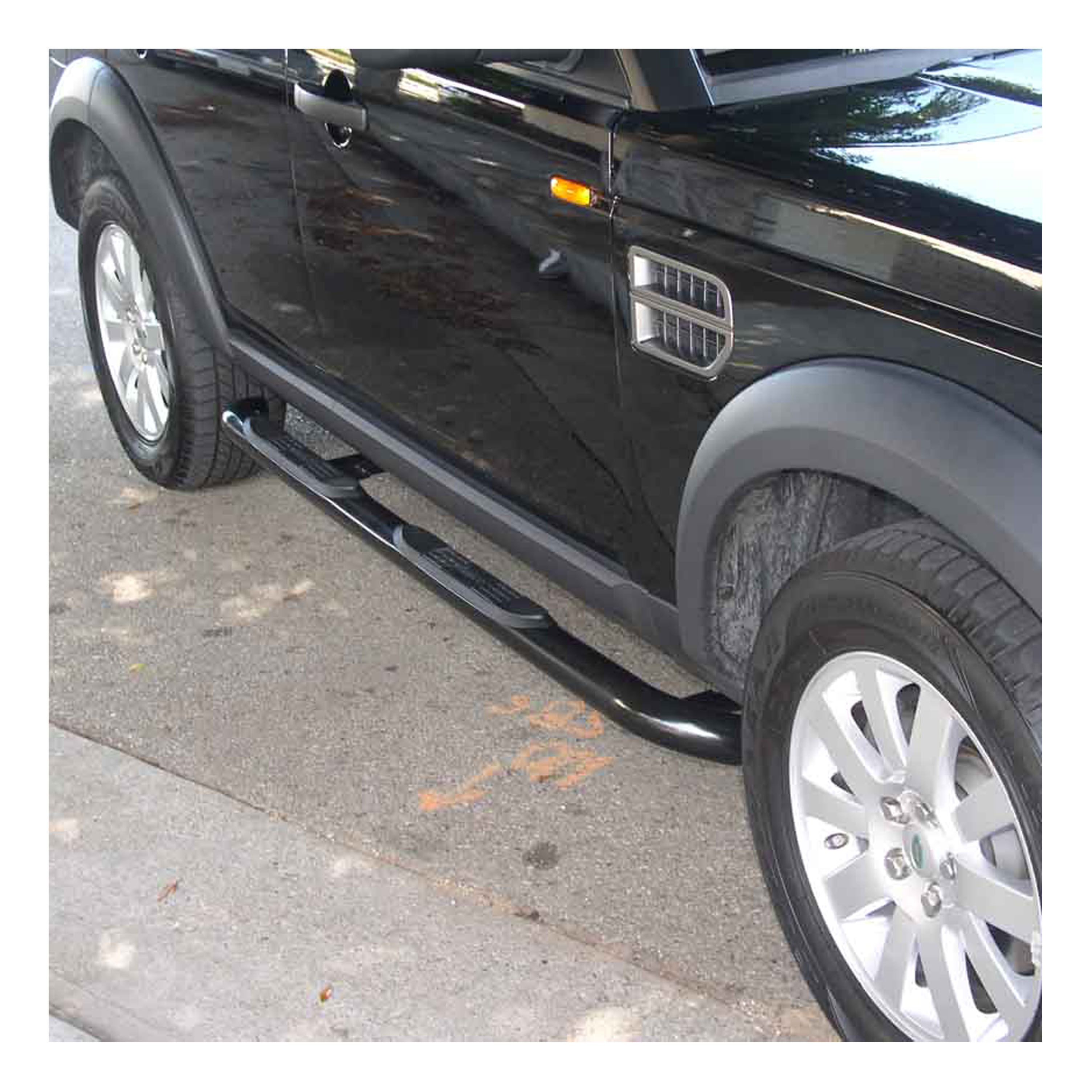 2005-2009 Land Rover LR3 Aries 3" Round Semi-Gloss Black Steel Side Bars