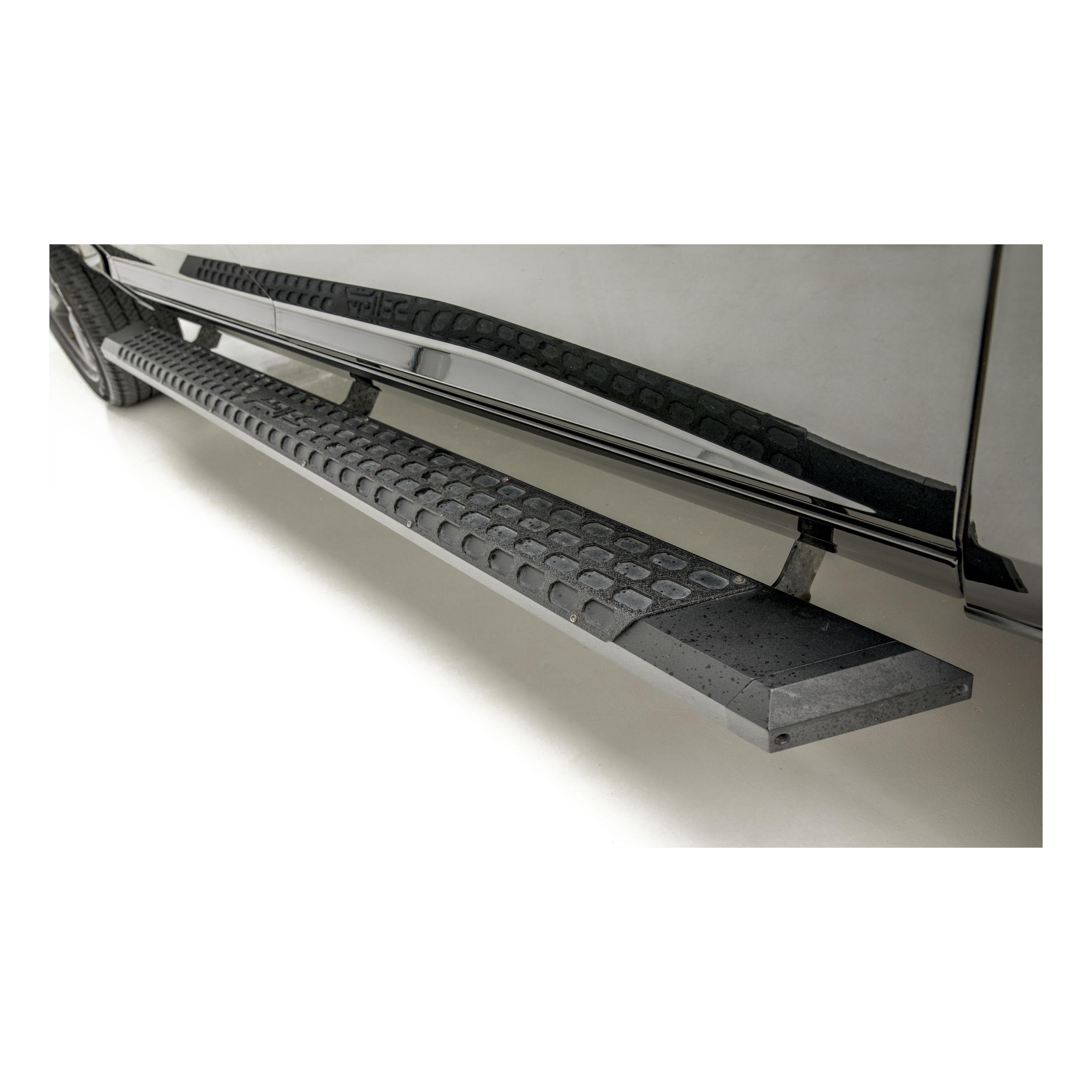 2009-2017 Dodge Ram 1500 Aries AdvantEDGE 5-1/2" Side Bars Crew Cab (Gas and Diesel)