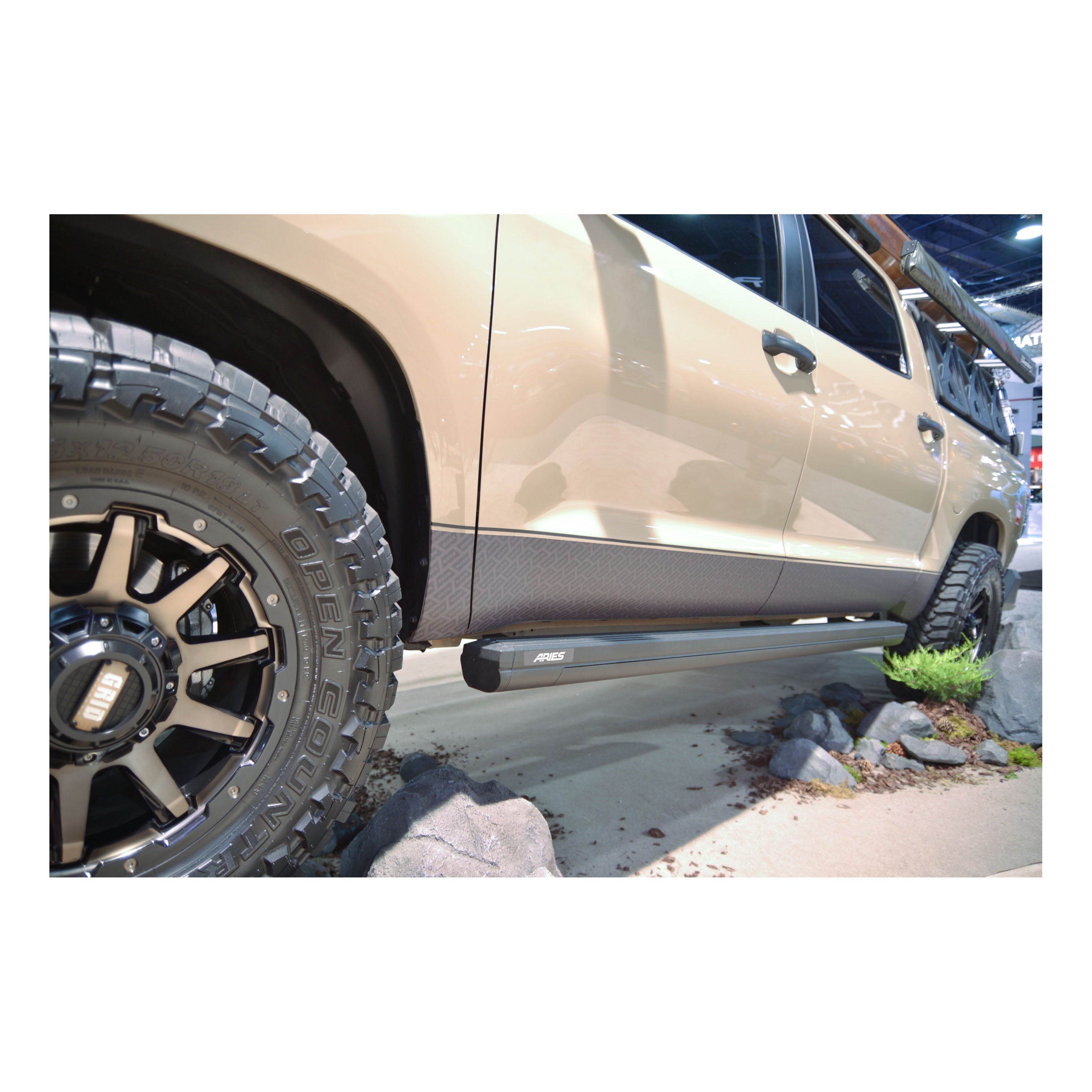 2007-2018 Toyota Tundra Aries ActionTrac Powered Running Boards Limited/Crew Cab Pickup