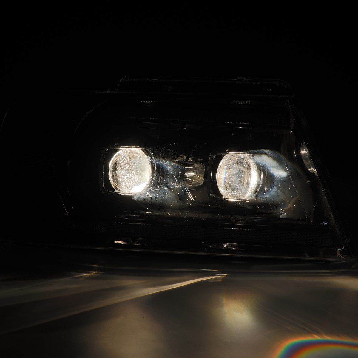 06-08 Lincoln Mark LT LUXX-Series LED Projector Headlights Alpha-Black by AlphaRex