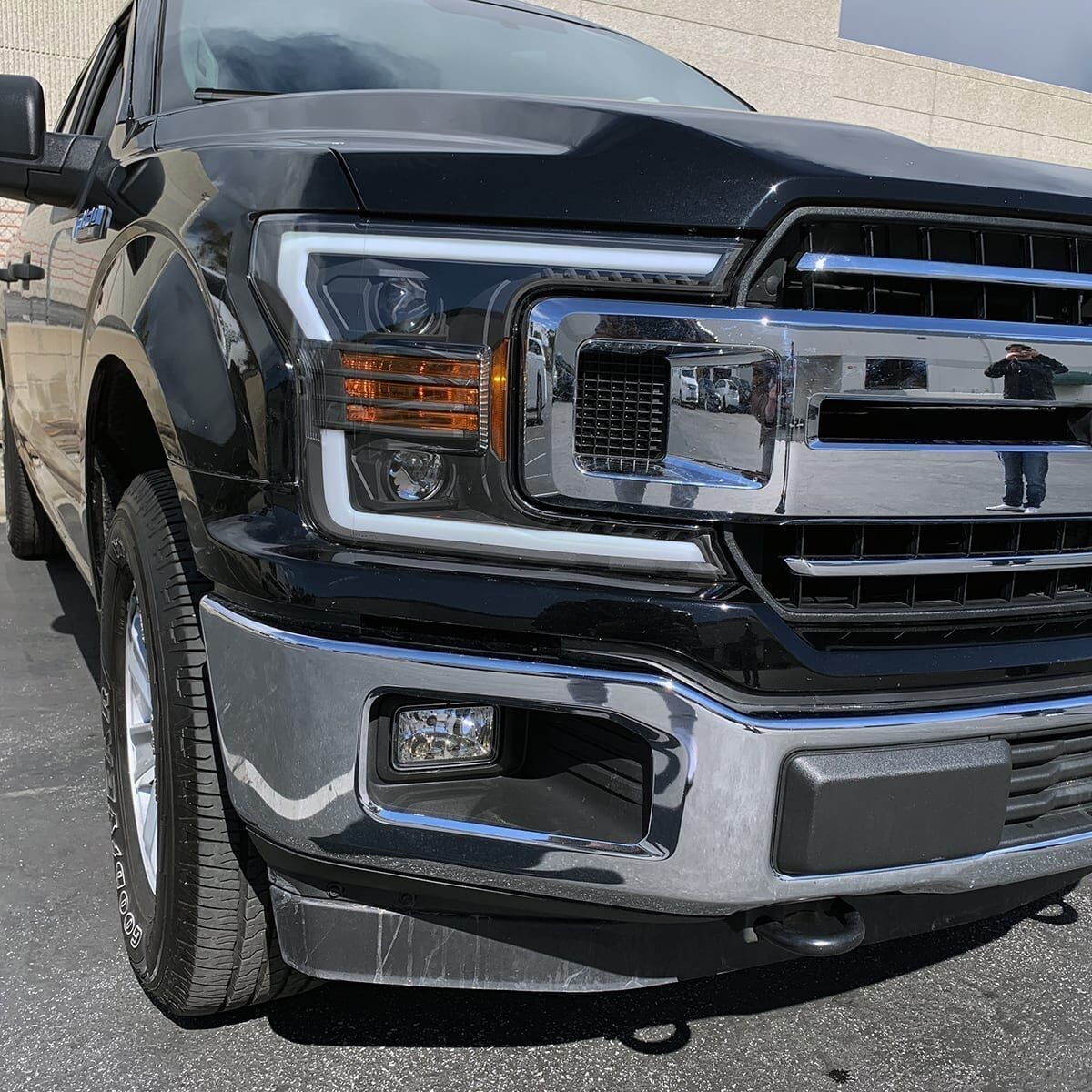 18-20 Ford F-150 LUXX-Series LED Projector Headlights Jet Black by AlphaRex