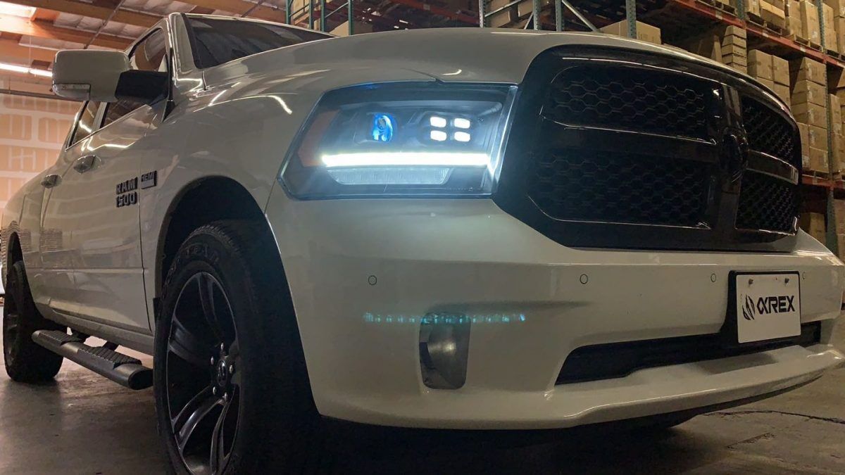 10-18 Ram 2500/3500 Truck LUXX-Series (5th Gen 2500 Style) LED Projector Headlights Black by AlphaRex