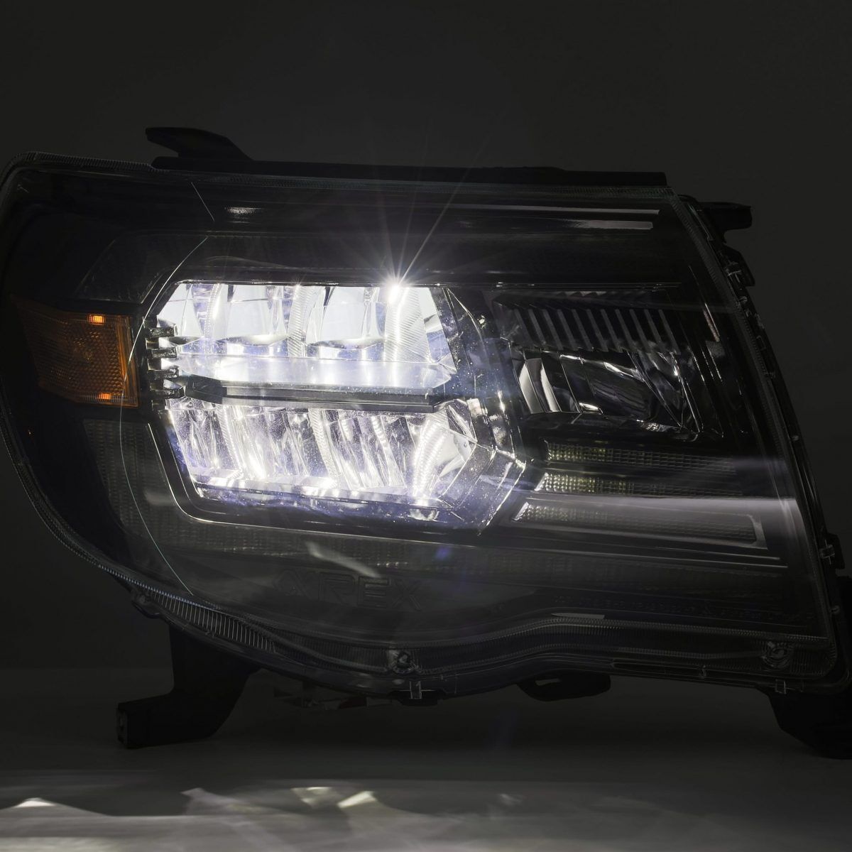 05-11 Toyota Tacoma LUXX-Series LED Crystal Headlights Chrome by AlphaRex