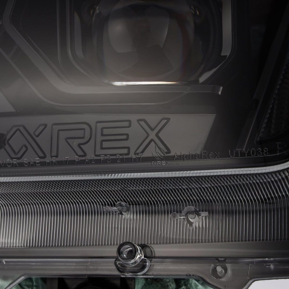 10-13 Toyota 4Runner LUXX-Series Projector Headlights Alpha-Black by AlphaRex