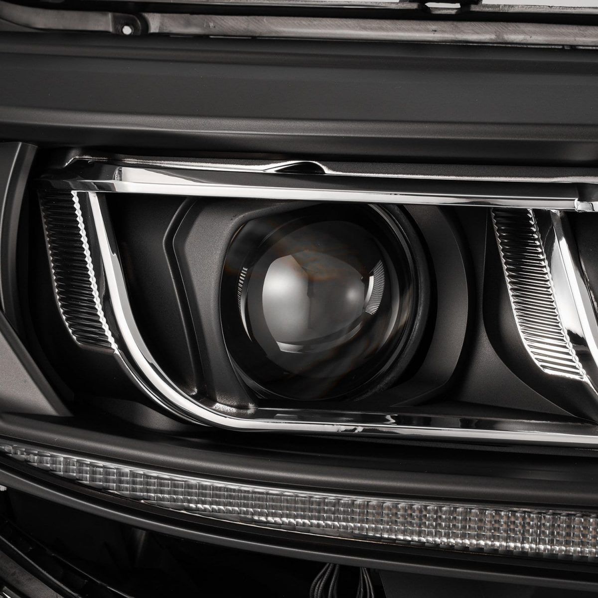 11-20 Toyota Sienna LUXX-Series Projector Headlights Black by AlphaRex