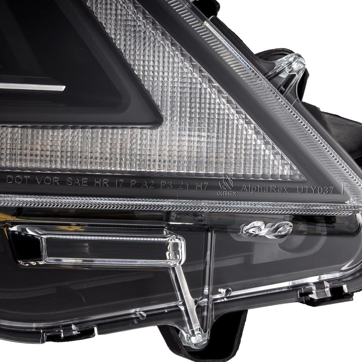 11-20 Toyota Sienna LUXX-Series Projector Headlights Black by AlphaRex