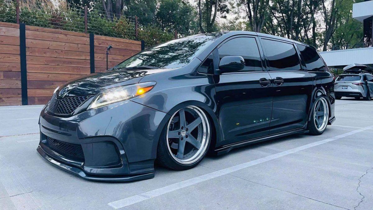 11-20 Toyota Sienna NOVA-Series LED Projector Headlights Black by AlphaRex