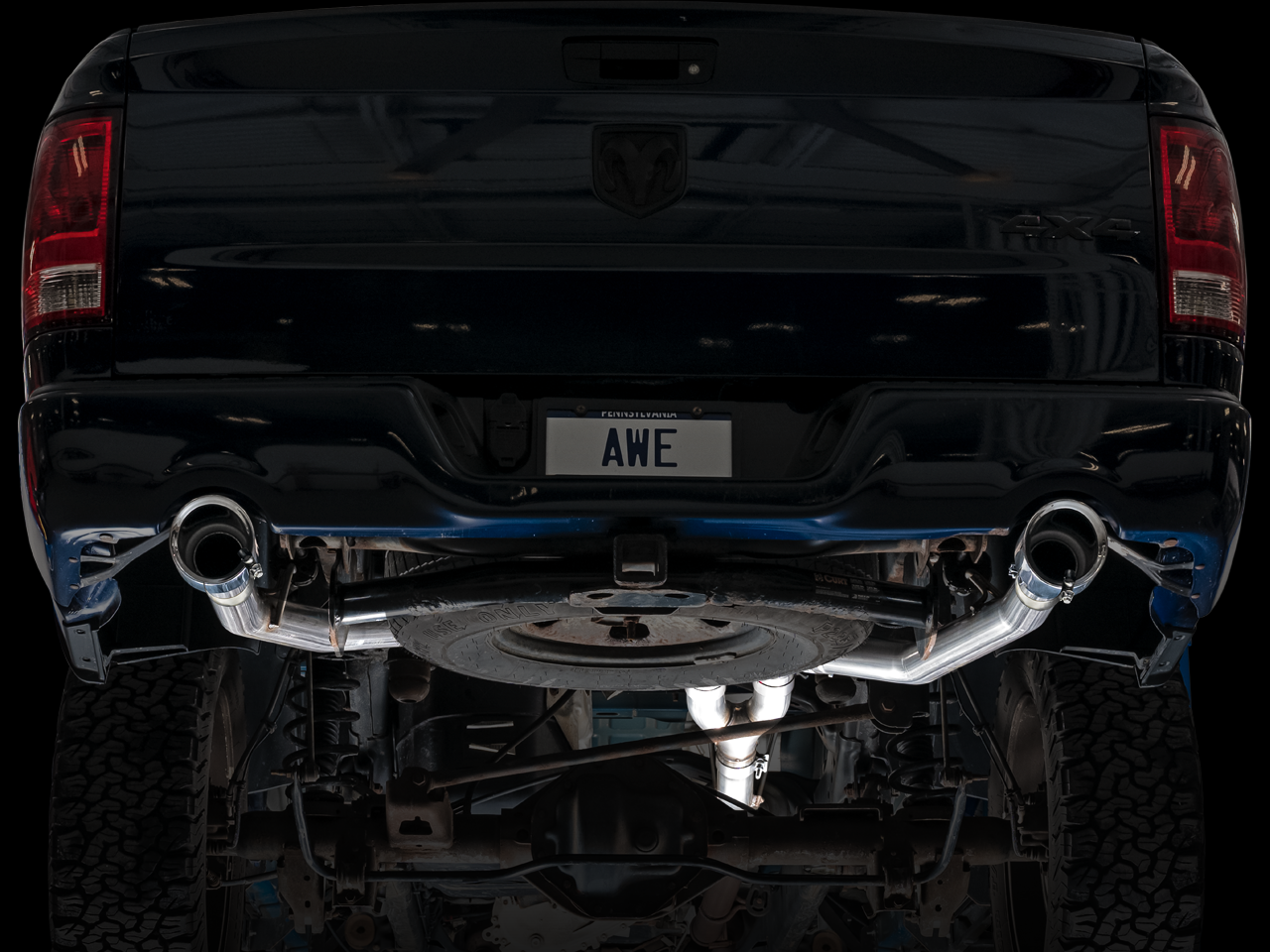 AWE Tuning 0FG Dual Rear Exit Catback Exhaust for 4th Gen RAM 1500 5.7L (with bumper cutouts) - Chrome Silver Tips