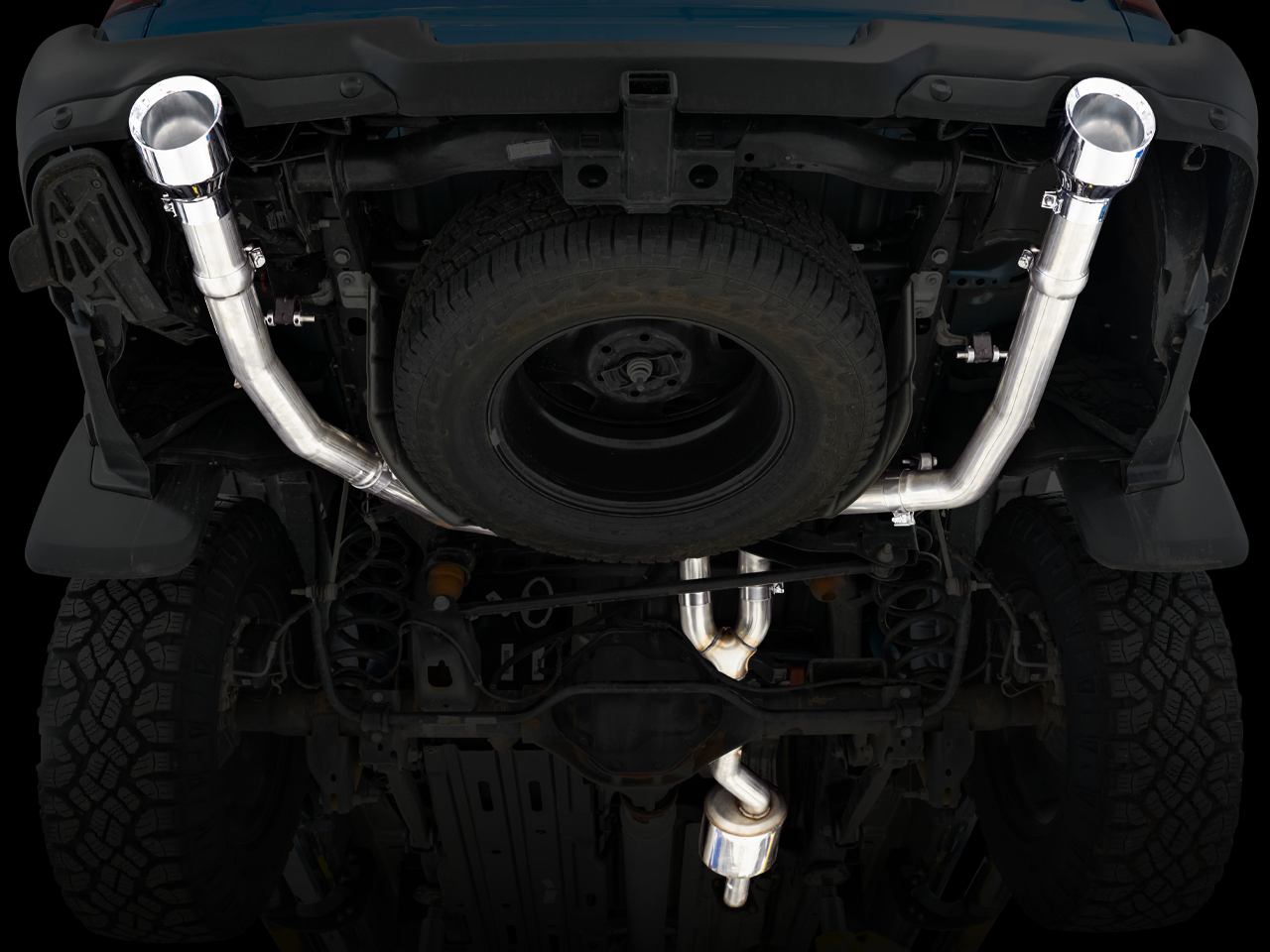AWE Tuning 0FG Dual Rear Exit Catback Exhaust for 4th Gen RAM 1500 5.7L (with bumper cutouts) - Chrome Silver Tips