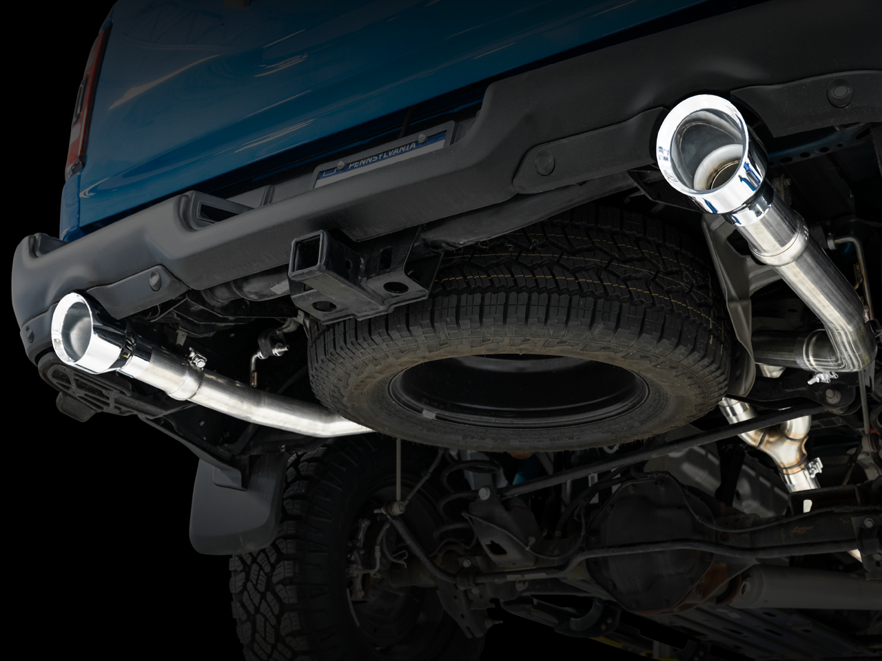 AWE Tuning 0FG Dual Rear Exit Catback Exhaust for 4th Gen RAM 1500 5.7L (with bumper cutouts) - Chrome Silver Tips