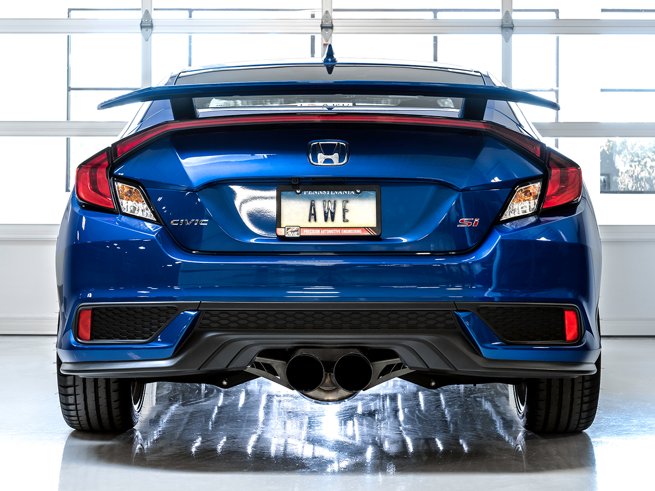 AWE Tuning Touring Edition Exhaust for 10th Gen Civic Si Coupe / Sedan (includes Front Pipe) - Dual Diamond Black Tips