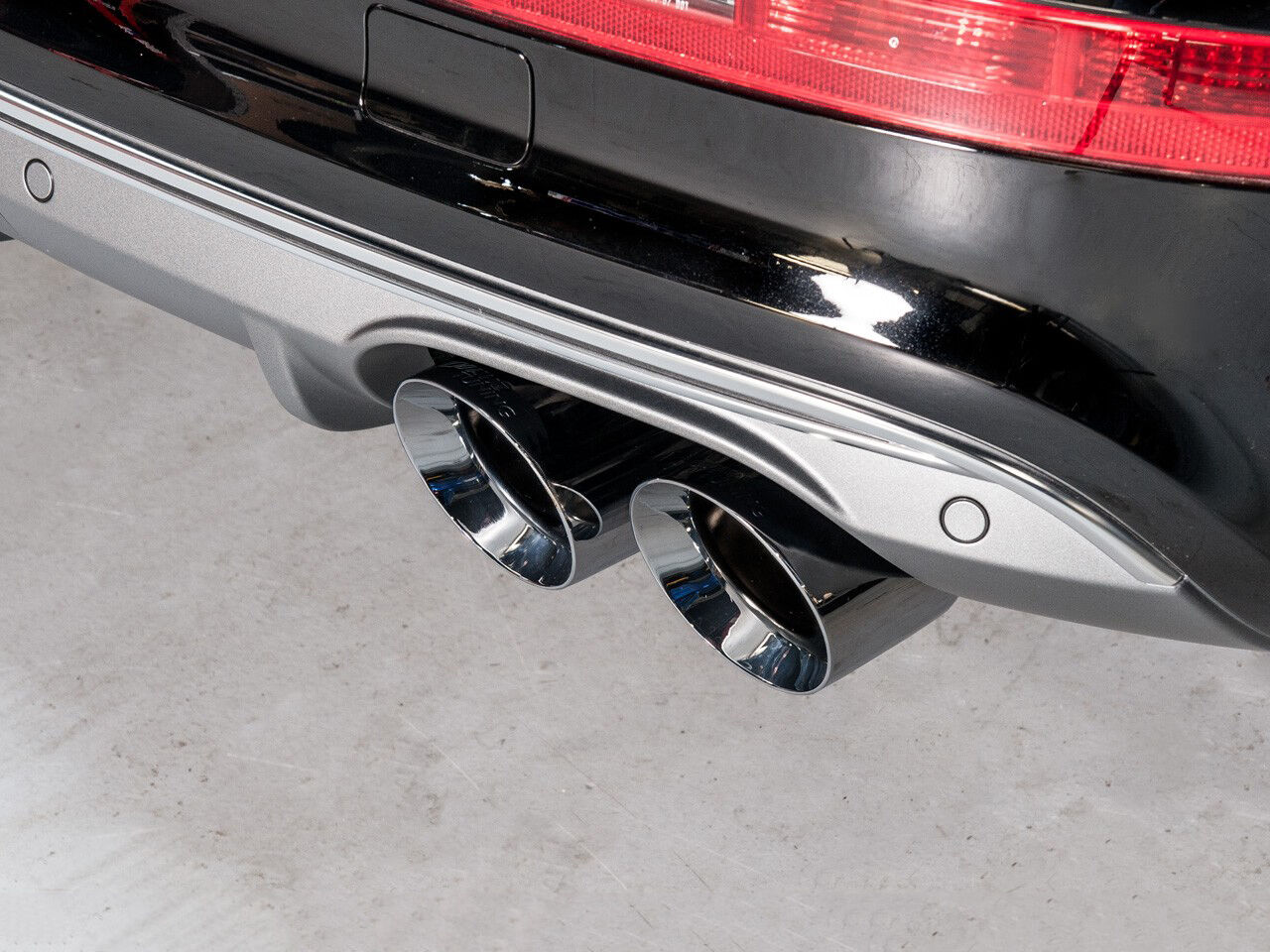 AWE Touring Edition Exhaust for 8R SQ5 - Quad Outlet