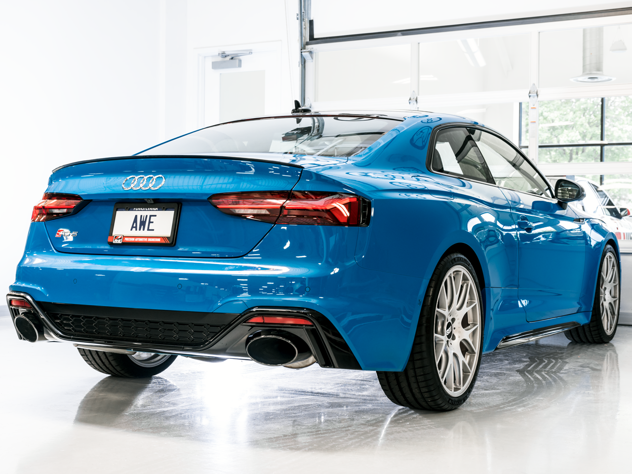 AWE Tuning Track Edition Exhaust for Audi B9.5 RS 5 Sportback - Non-Resonated - Diamond Black RS-style Tips
