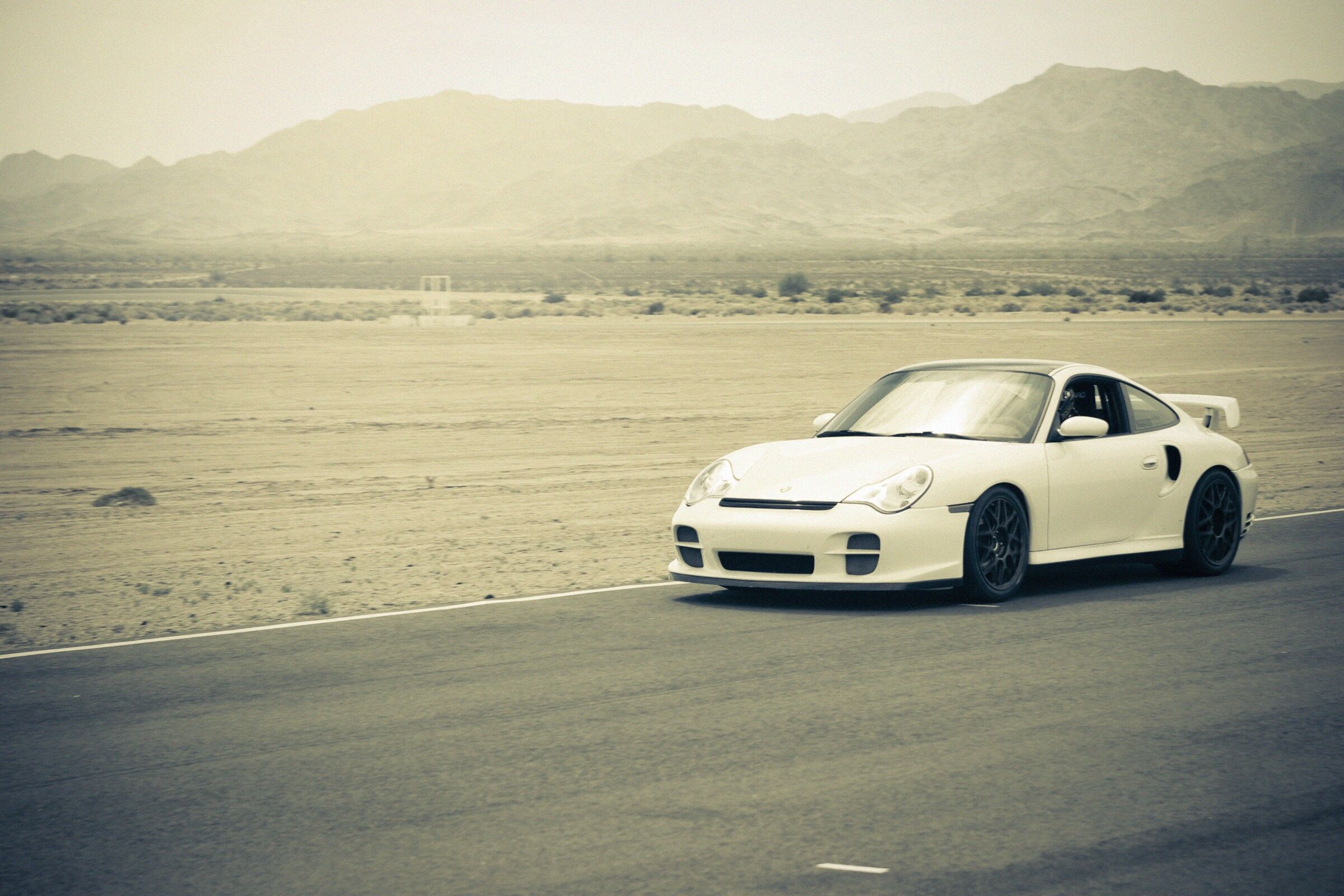 AWE Tuning Performance Intercoolers for Porsche 996 Turbo