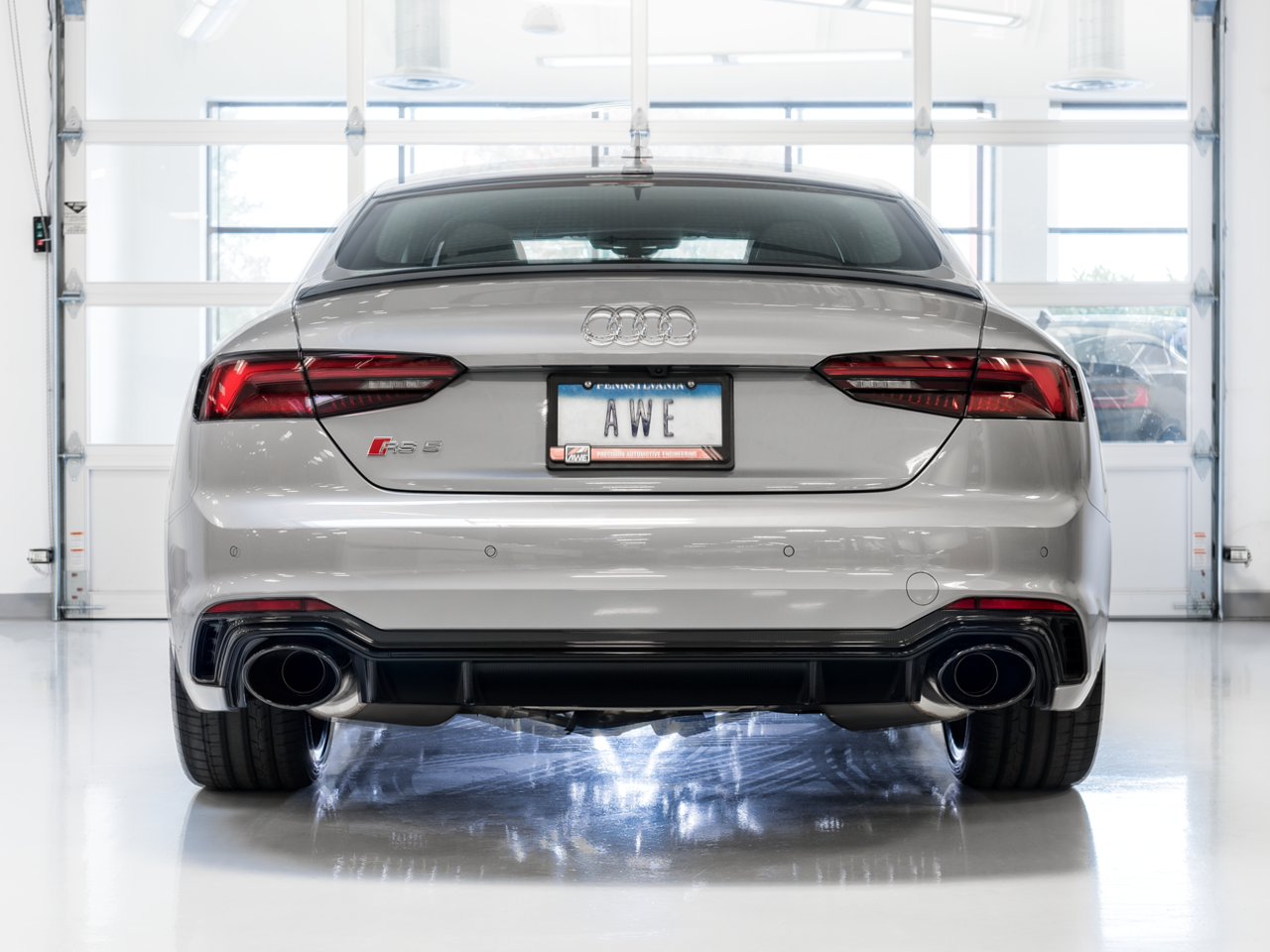 AWE Tuning Touring Edition Exhaust for Audi B9 RS 5 Sportback - Non-Resonated - Diamond Black RS-style Tips