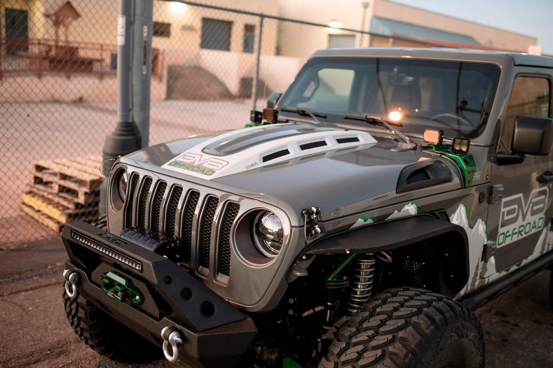 2018-2022 Jeep Wrangler JL & 2020-2022 Jeep Gladiator JT Heat Dispersion Hood by DV8 Off-Road
