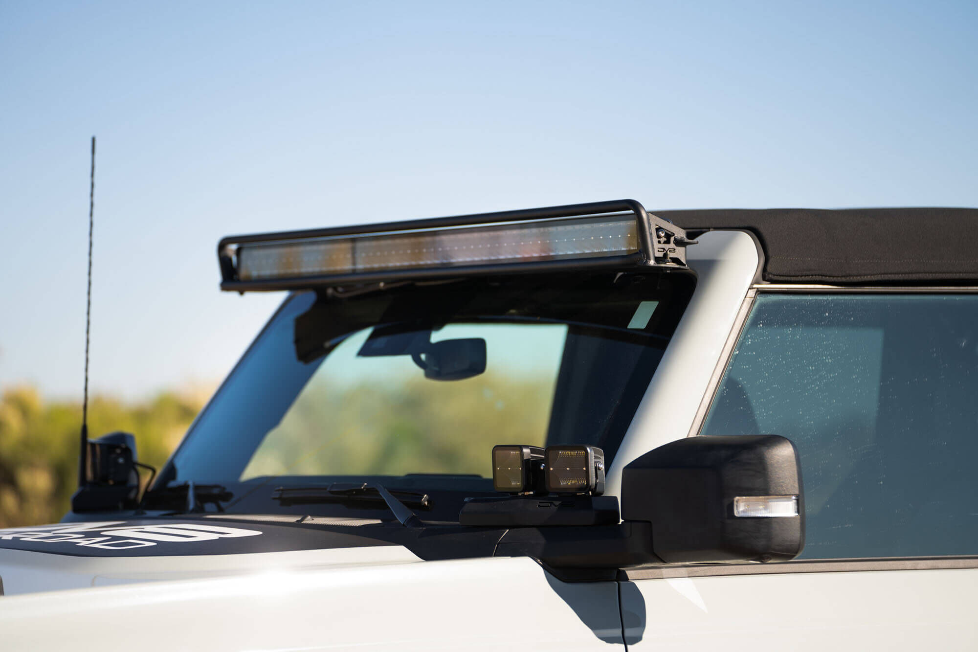 2021-2022 Ford Bronco 50-Inch Led Light Bar Mount by DV8 Off-Road