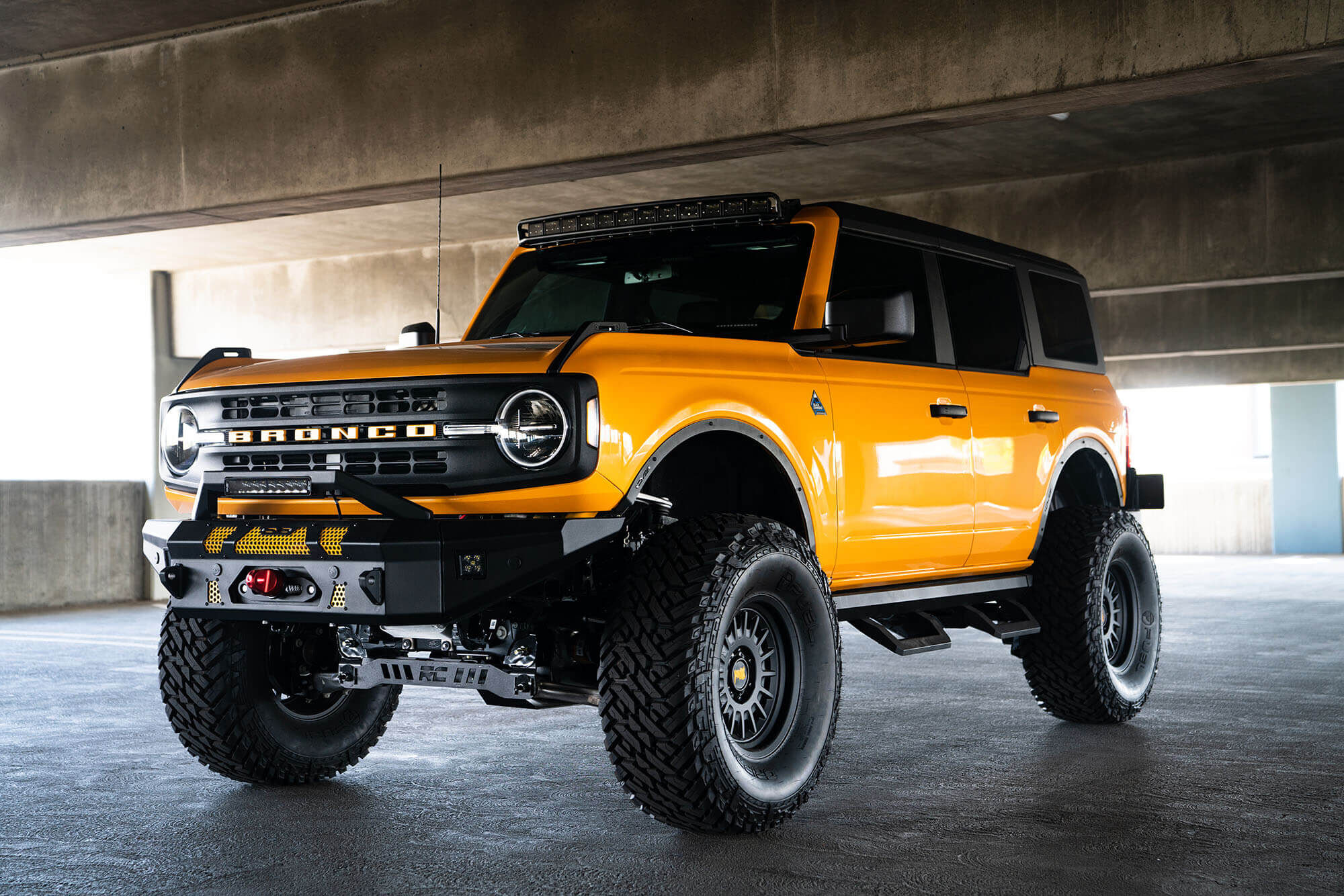 2021-2022 Ford Bronco 40-Inch Curved Light Bar Mount by DV8 Off-Road