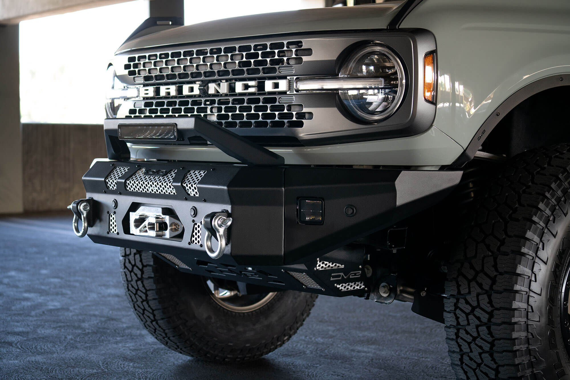 2021 Ford Bronco Bull Bar With Led Light Bar Mount For MTO Series Front Bumpers by DV8 Off-Road
