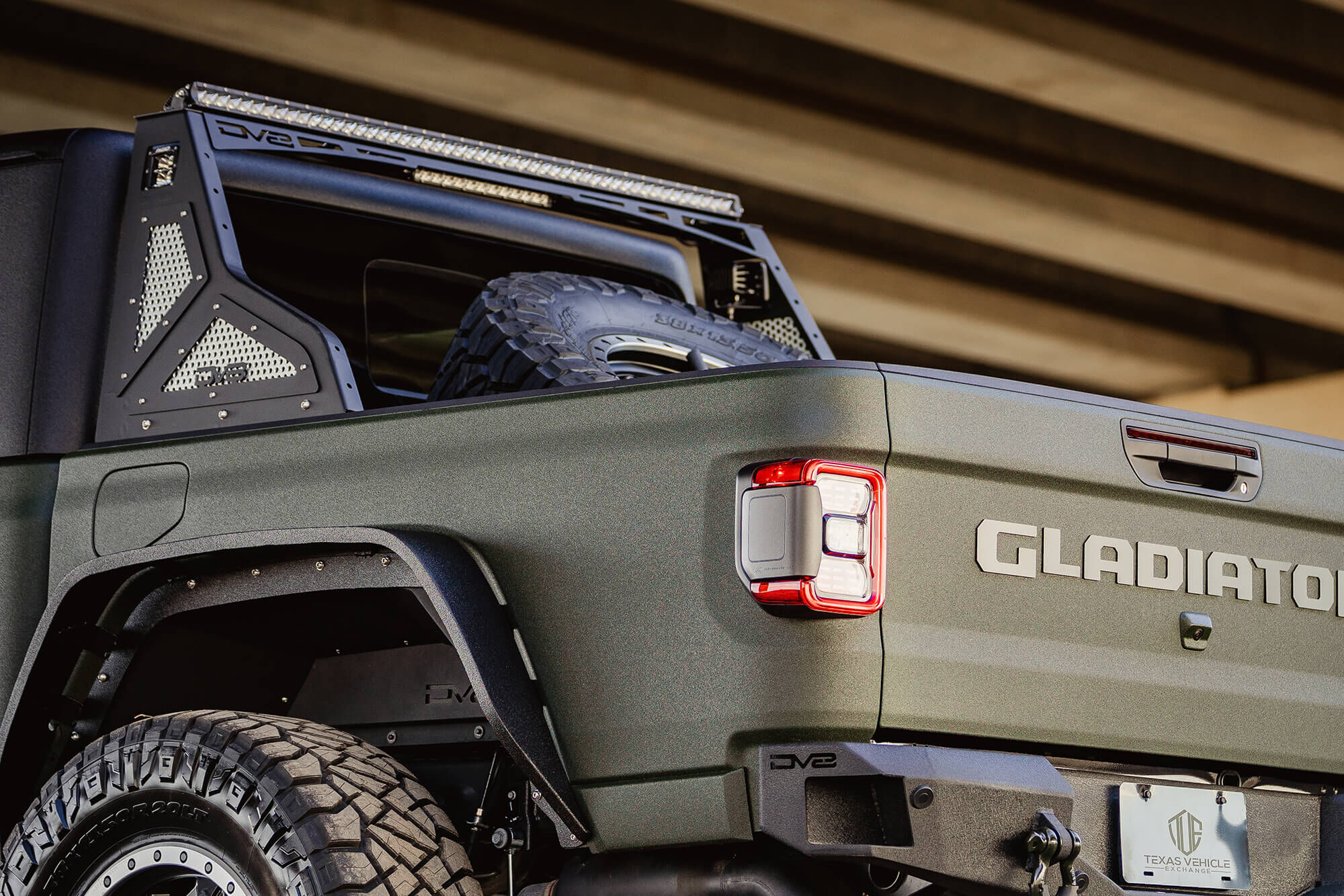 2020-2022 Jeep Gladiator JT Chase Rack by DV8 Off-Road