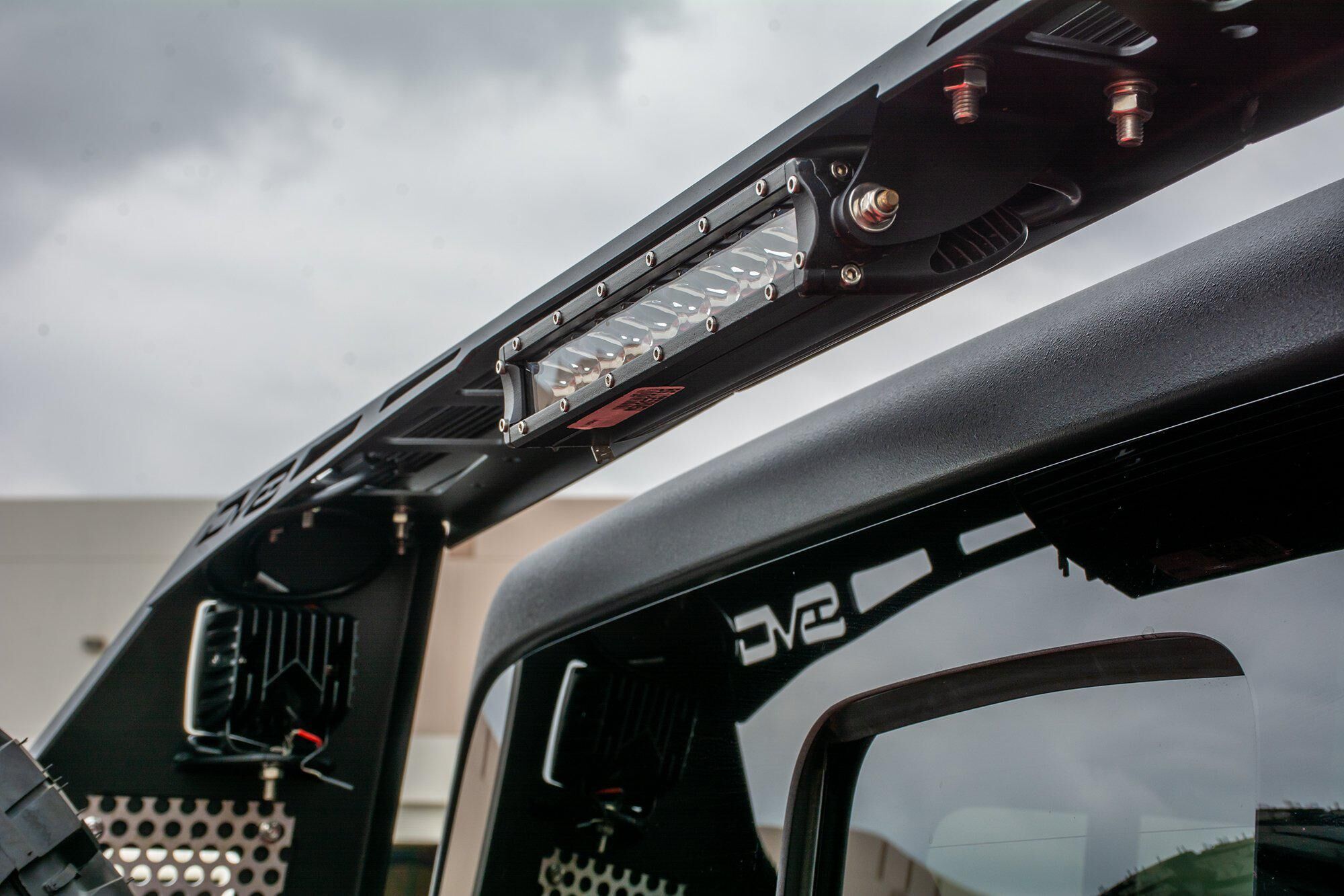 2020-2022 Jeep Gladiator JT Chase Rack by DV8 Off-Road