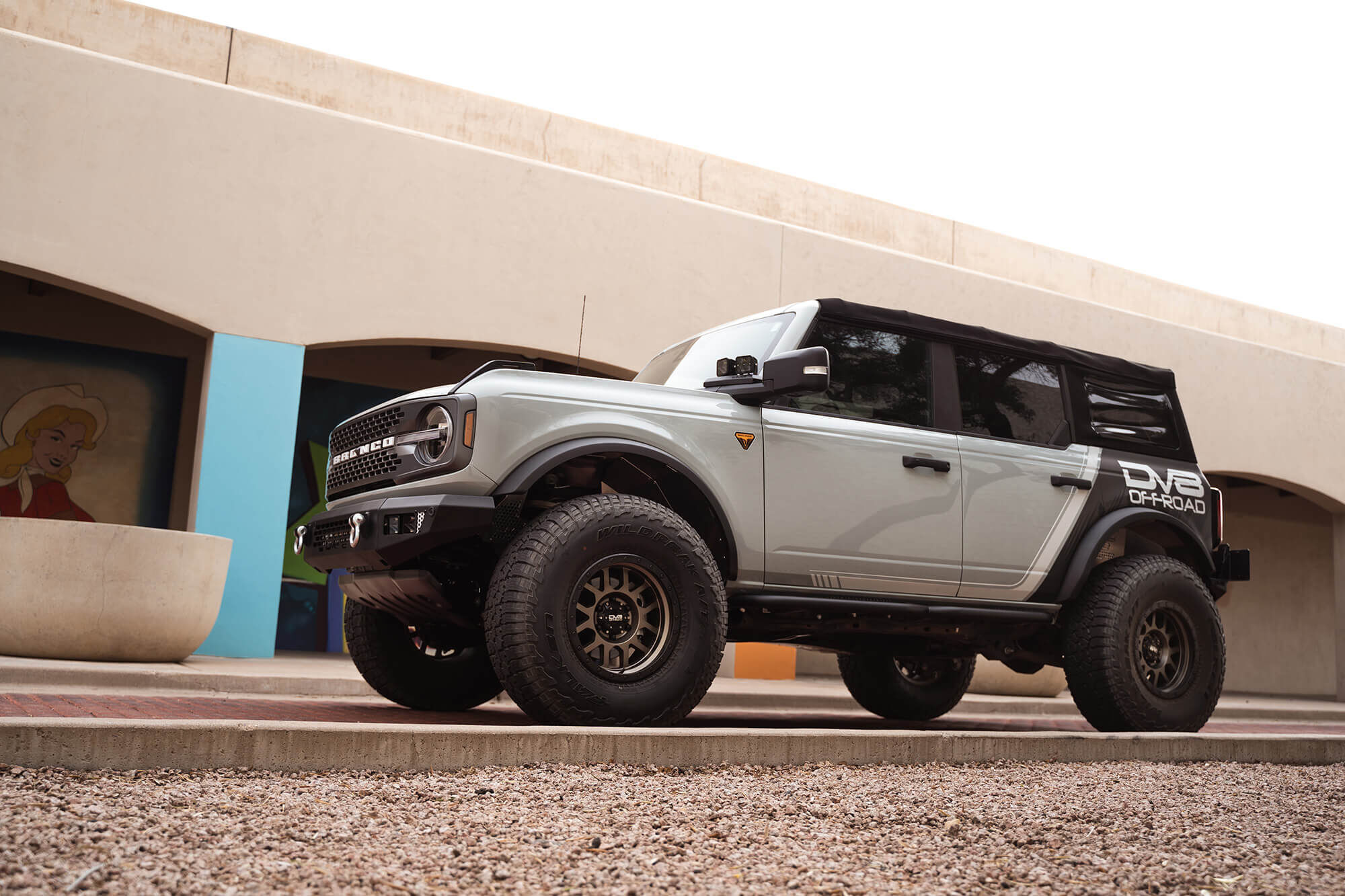 2021-2022 Ford Bronco Oe Plus Series Side Steps by DV8 Off-Road