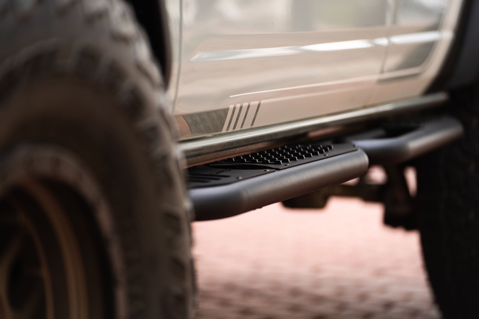 2021-2022 Ford Bronco Oe Plus Series Side Steps by DV8 Off-Road