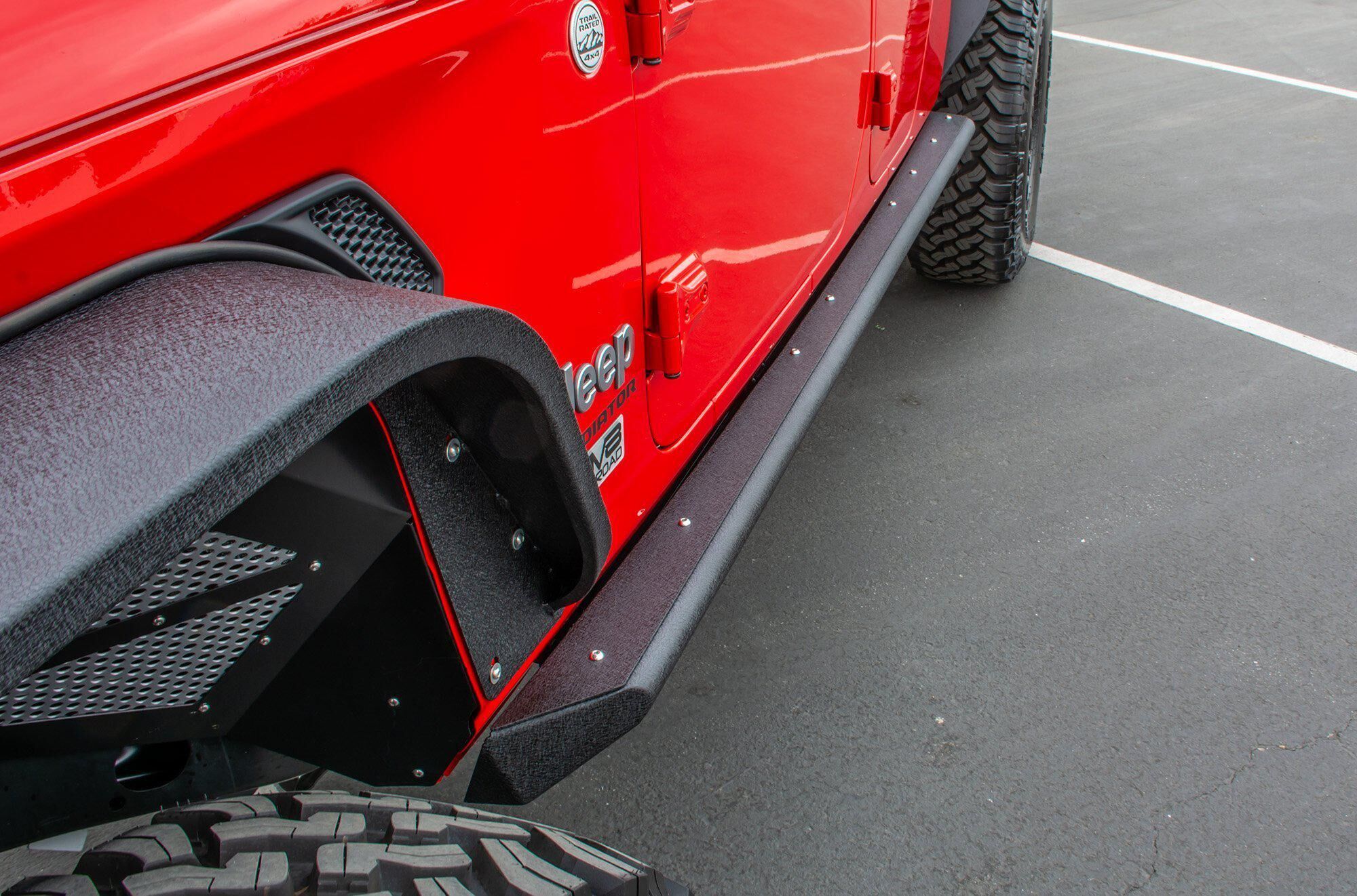 2020-2022 Jeep Gladiator JT Rock Sliders With Step by DV8 Off-Road