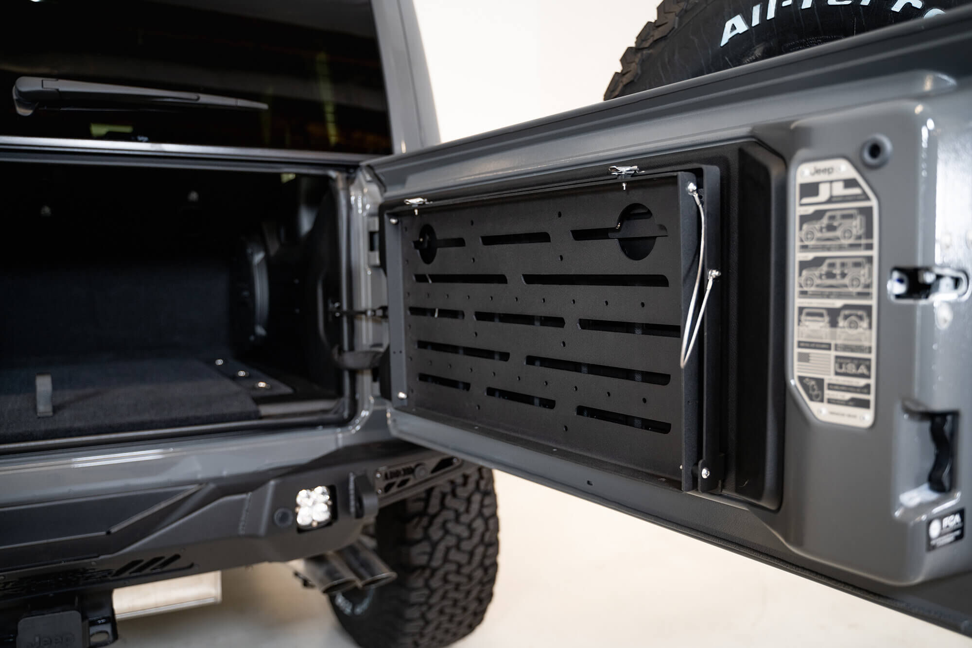 2018-2022 Jeep Wrangler JL Folding Trail Table by DV8 Off-Road