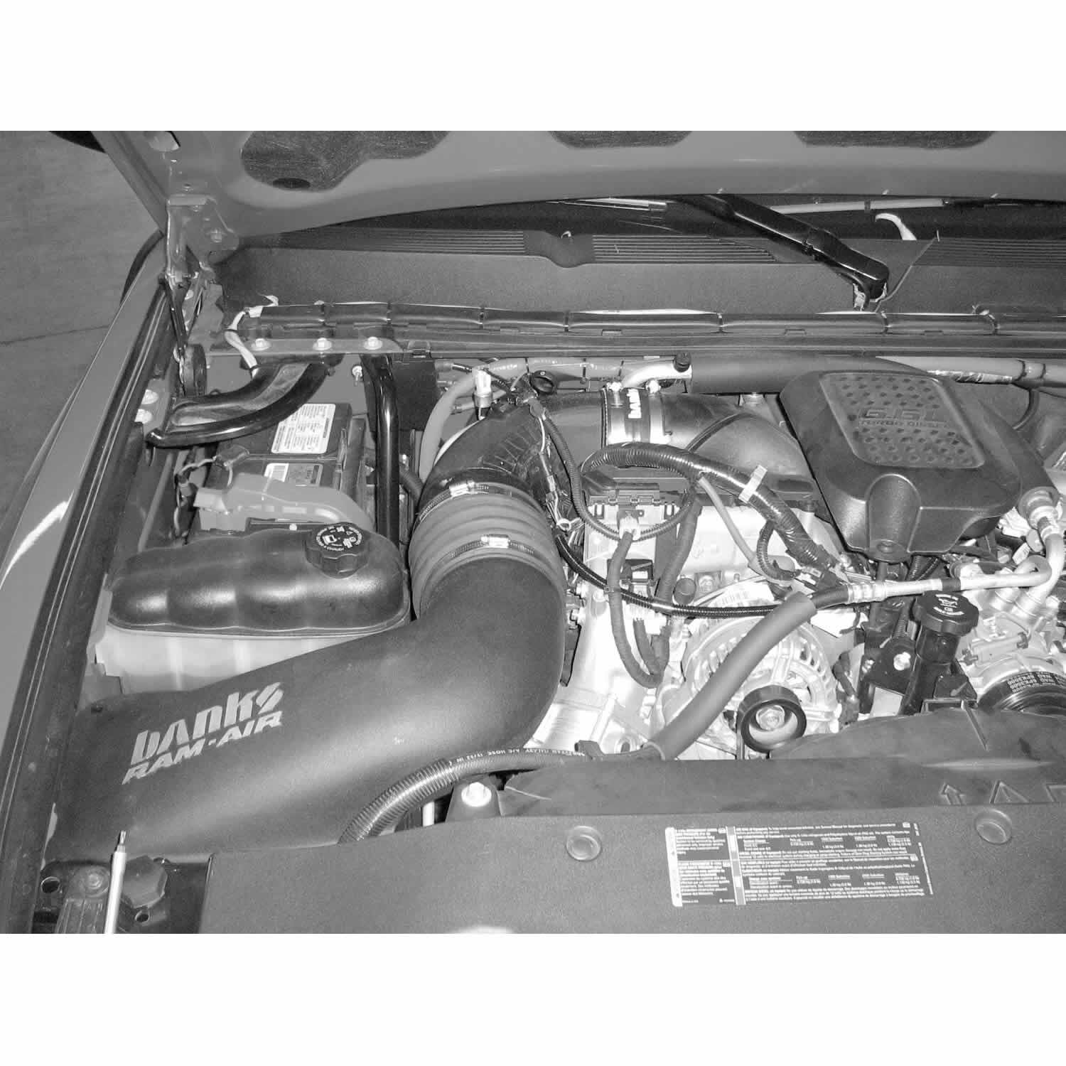 Ram-Air Cold-Air Intake System Oiled Filter 07-10 Chevy/GMC 6.6L LMM Banks Power