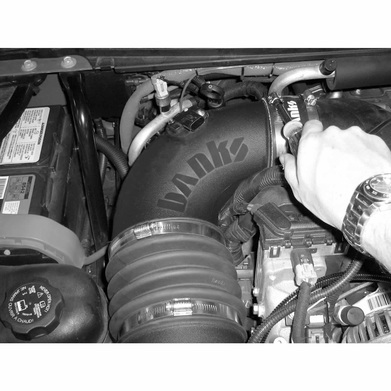 Ram-Air Cold-Air Intake System Oiled Filter 07-10 Chevy/GMC 6.6L LMM Banks Power