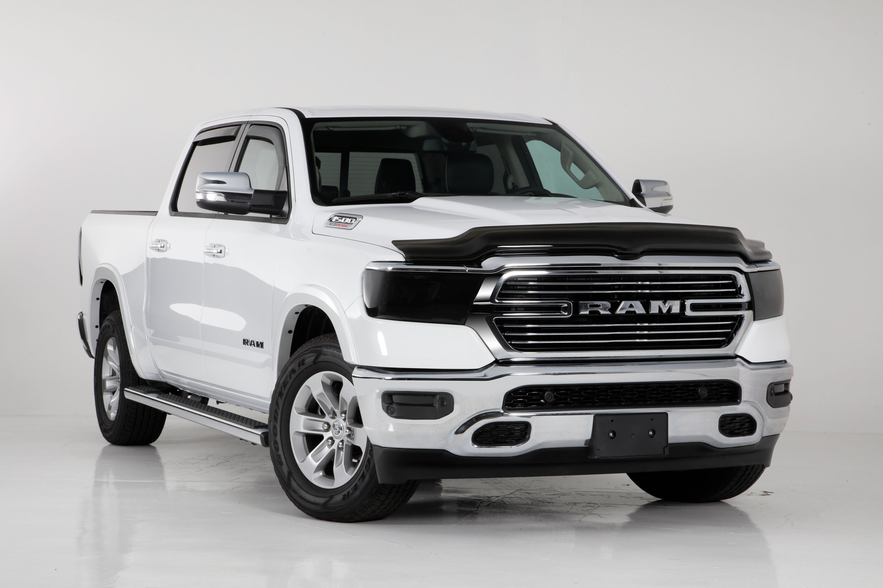 2019-2024 Ram 1500 Bug-Guard - Smoke