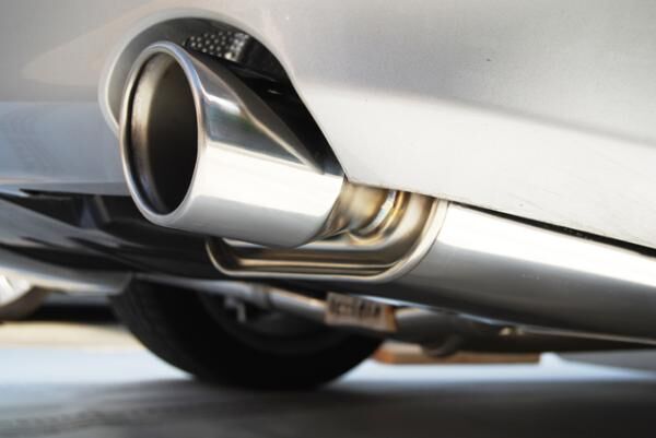 2006-2011 Lexus IS350 Invidia Q300 Axle-Back Exhaust System With Mid Pipe