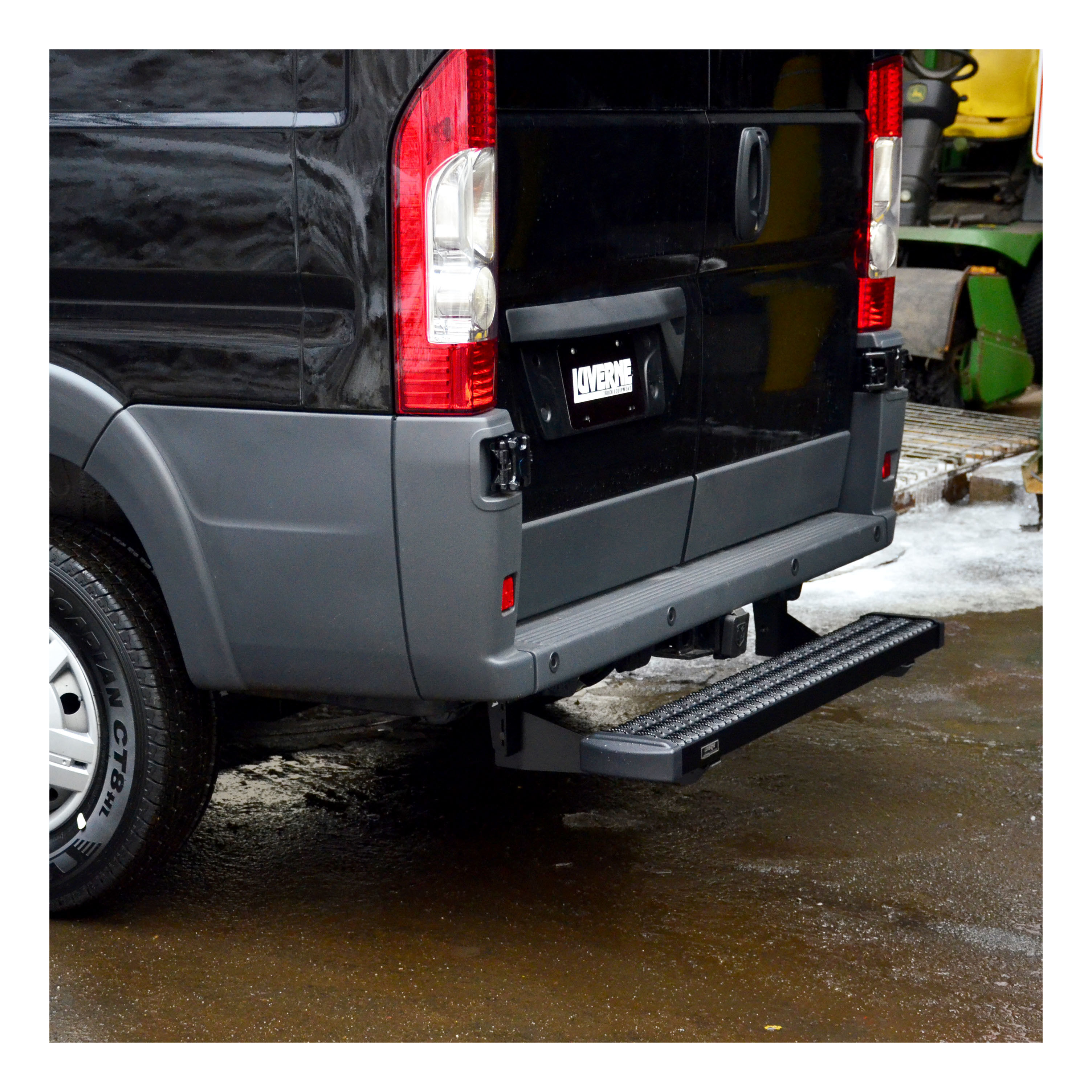 2015-2018 Ford Transit Grip Step 7" Rear Step Black Textured